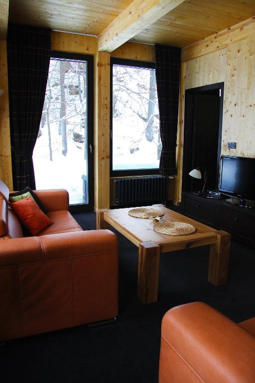 Krakonosova Dilna "Woodhaus" Aparthotel Špindlerŭv Mlýn Стая снимка