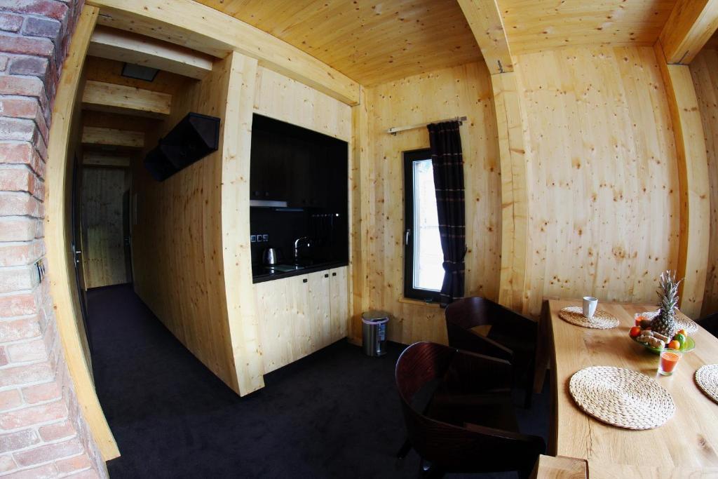 Krakonosova Dilna "Woodhaus" Aparthotel Špindlerŭv Mlýn Стая снимка